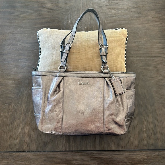 Coach Handbags - Vintage Y2K Coach Metallic Leather Tote Pewter Shoulder Bag EUC Classic Coach
